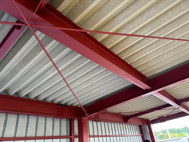 鉄骨の塗り替え工事錆止め塗装完了